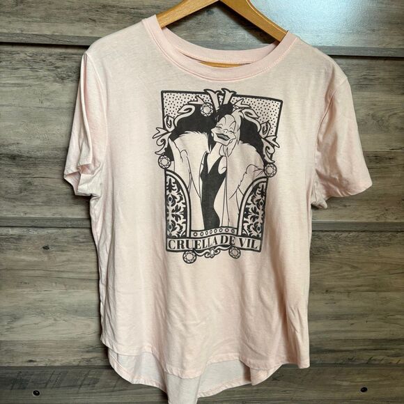 Cruella de Vil Disney Villains T-shirt Pale Pink & Gray Velvet Accent Women's 2X - Picture 1 of 6